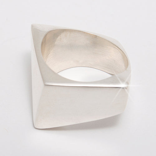 Anillo Geométrico