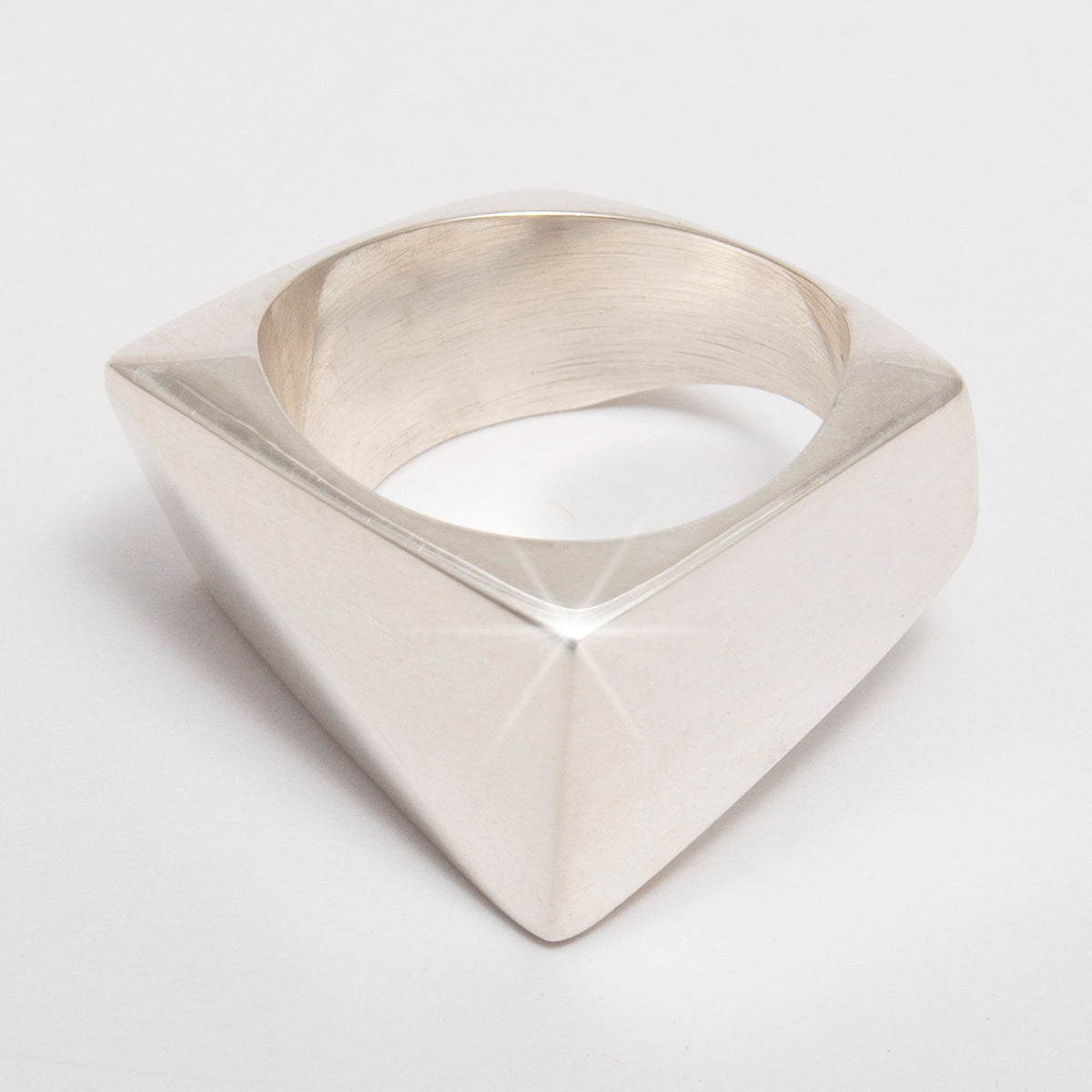 Anillo Geométrico