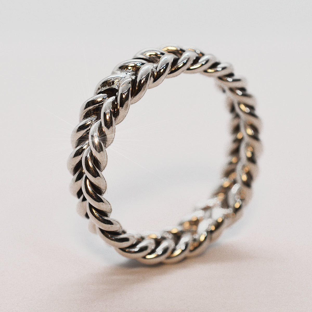 Anillo Torzal