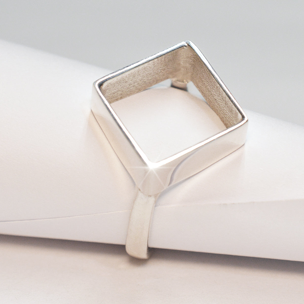 Anillo Vacío Cuadro