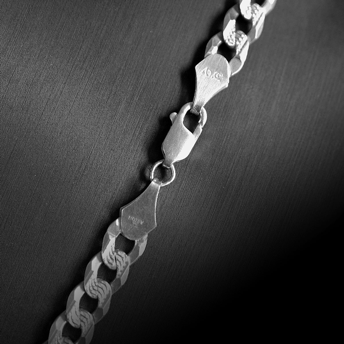 Cadena Diamantada