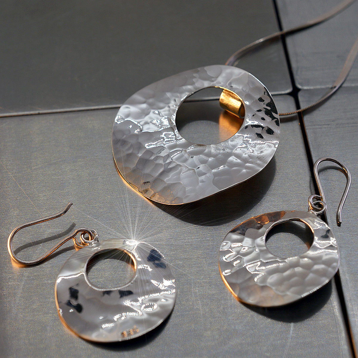 Dije & Aretes Comal