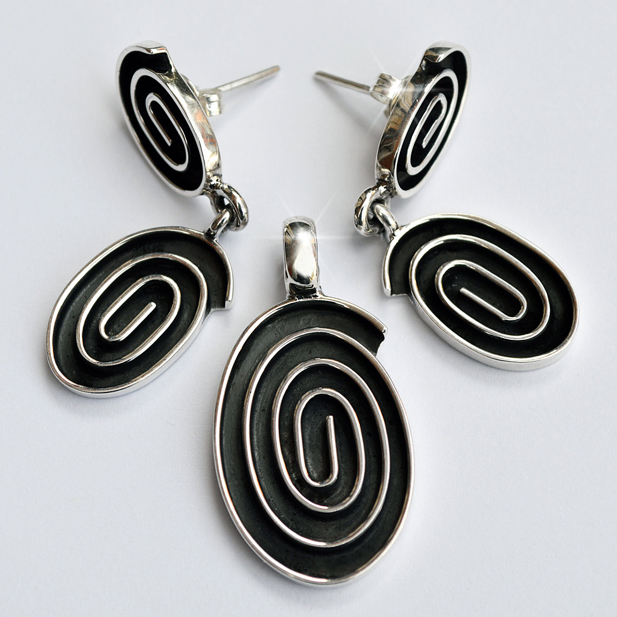 Dije & Aretes Oval