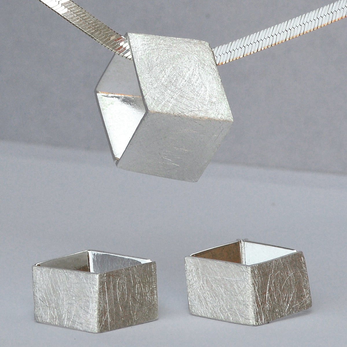 Dije & Aretes Perspectiva
