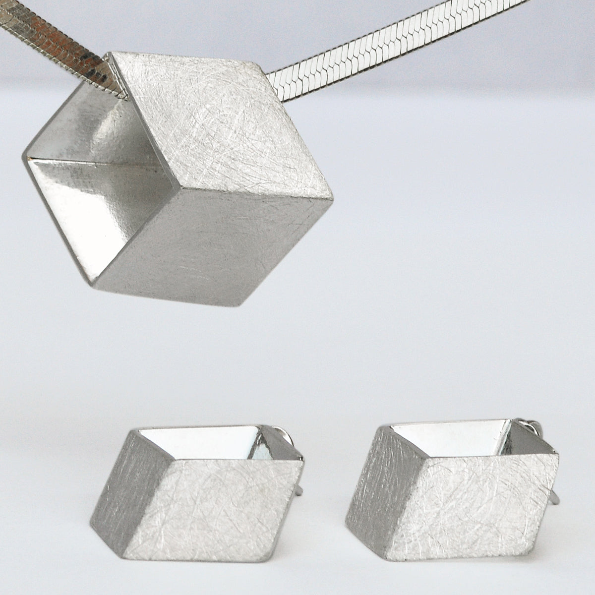 Dije & Aretes Perspectiva