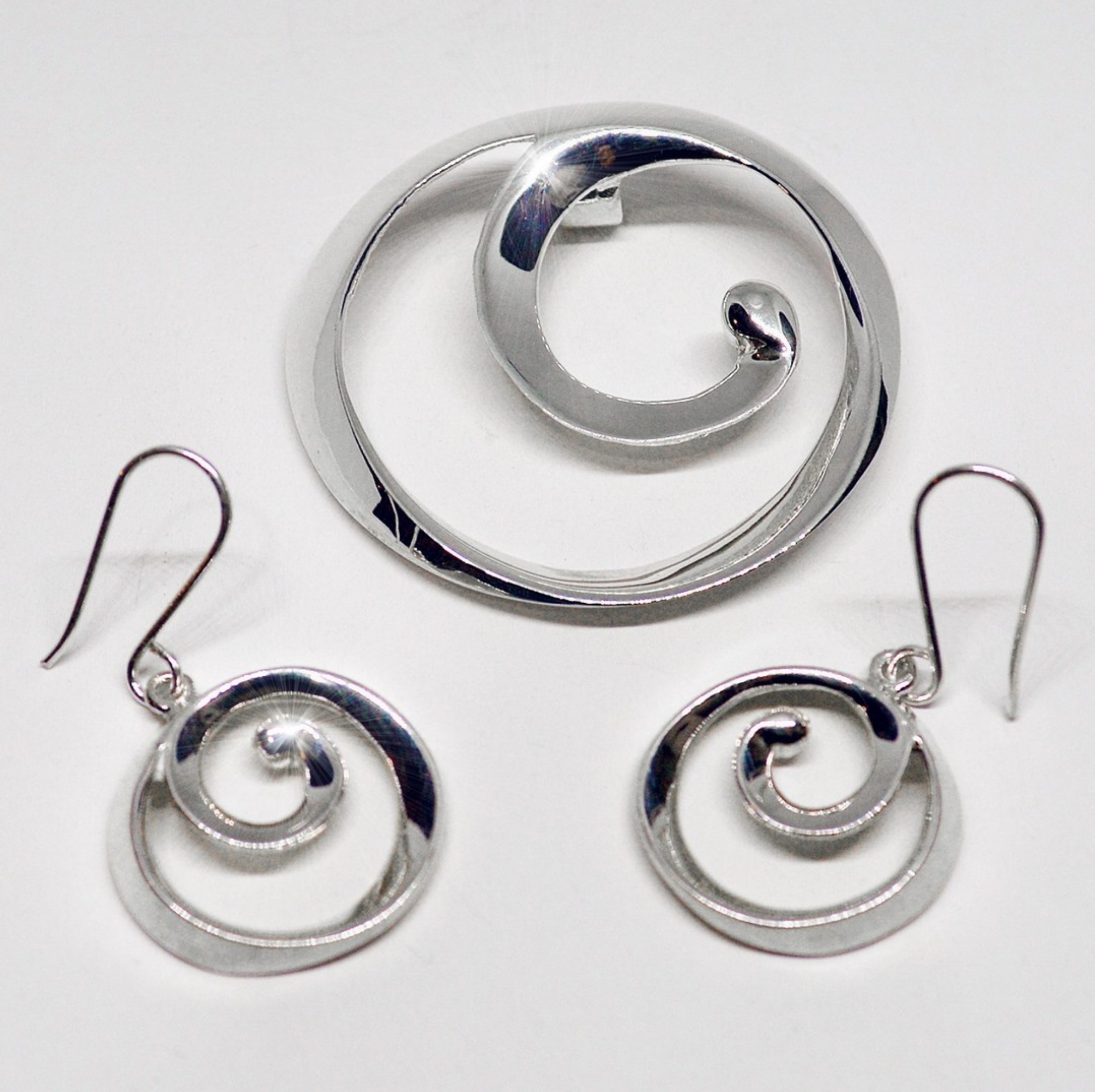 Dije & Aretes Atmósfera