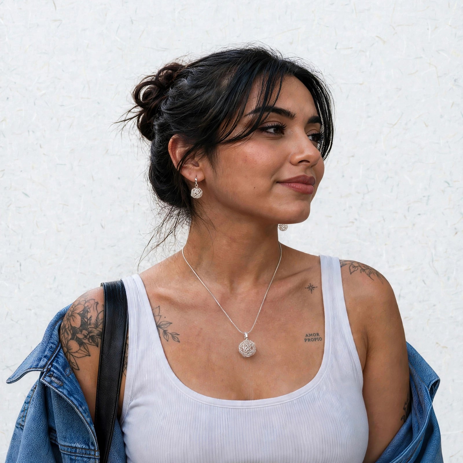 Dije y aretes Estambre