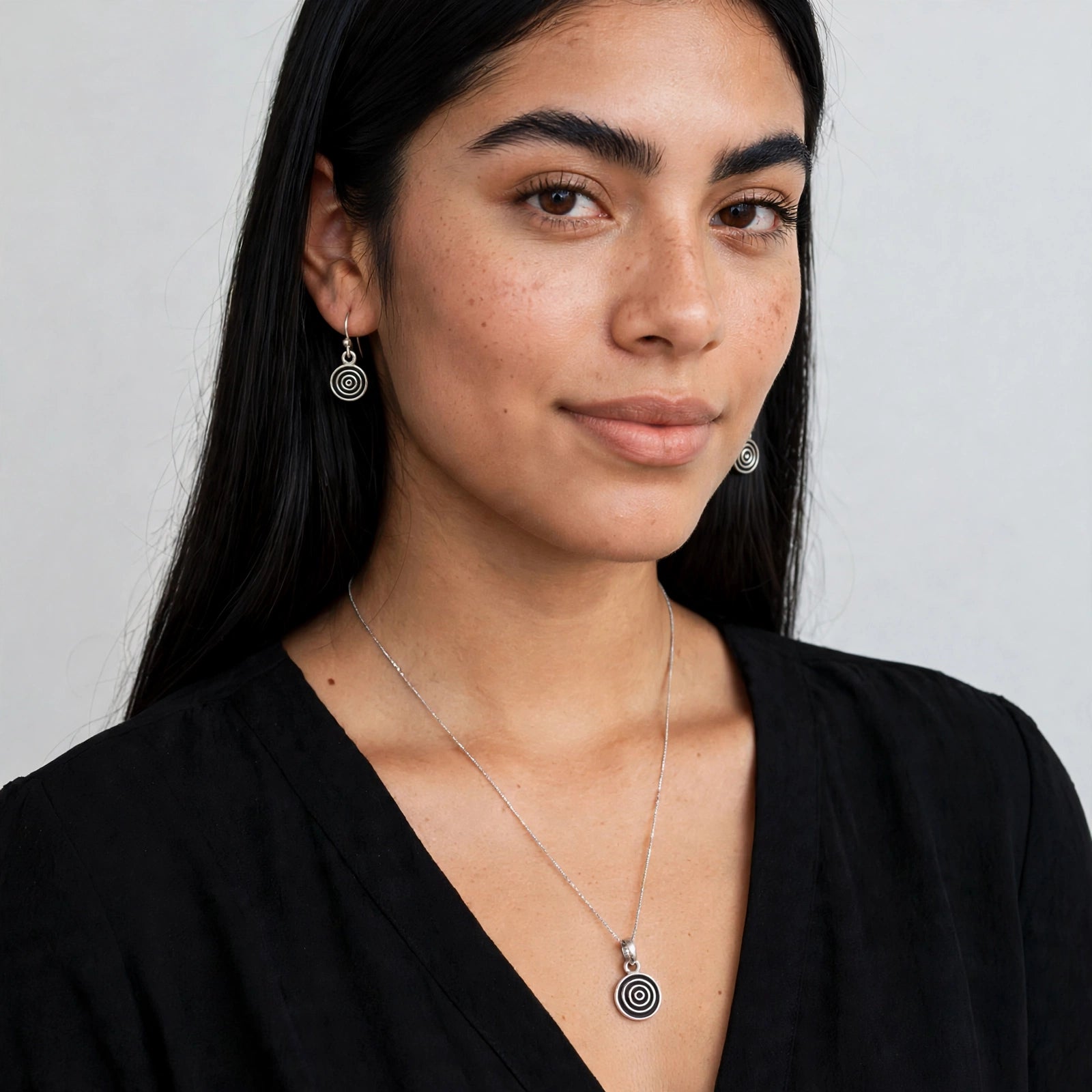 Dije y Aretes Laberinto