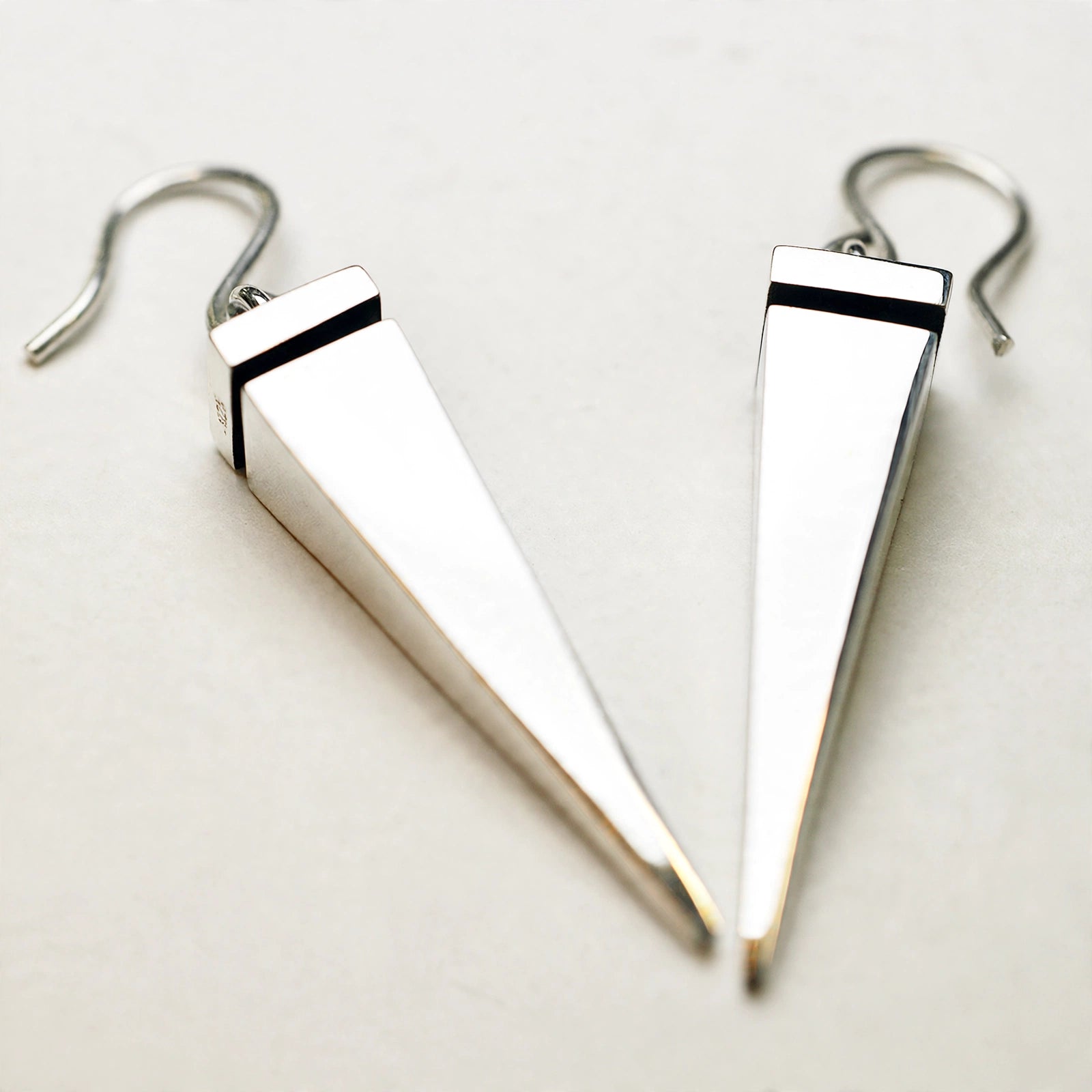 Aretes Péndulo