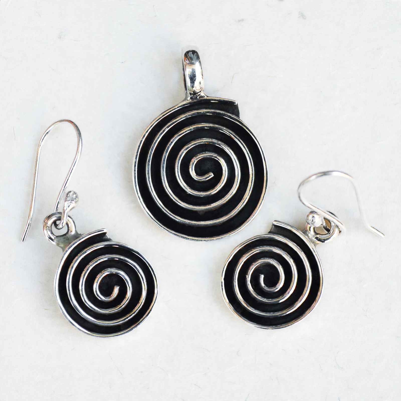 Dije y Aretes Laberinto